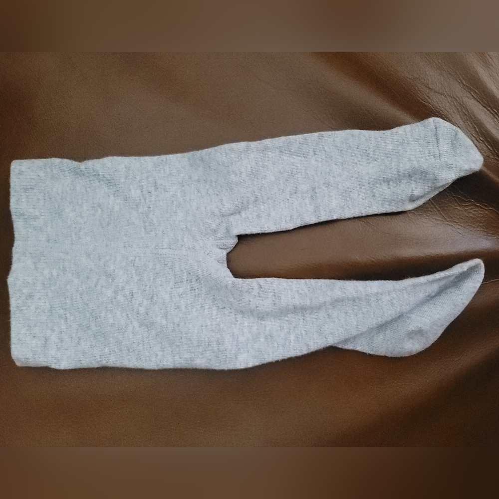 $1 when you bundle, 0-3 mo. tights gray very comfy runs small